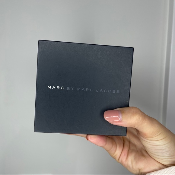 Marc Jacobs Watch - Picture 2 of 5